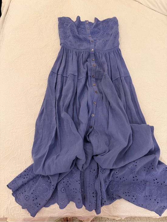 Free People Dresses & Skirts - Free People Evelyn Eyelet Linen Midi Dress - Periwinkle Blue Size M